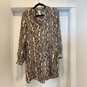 Crocodile print long sleeve button up dress